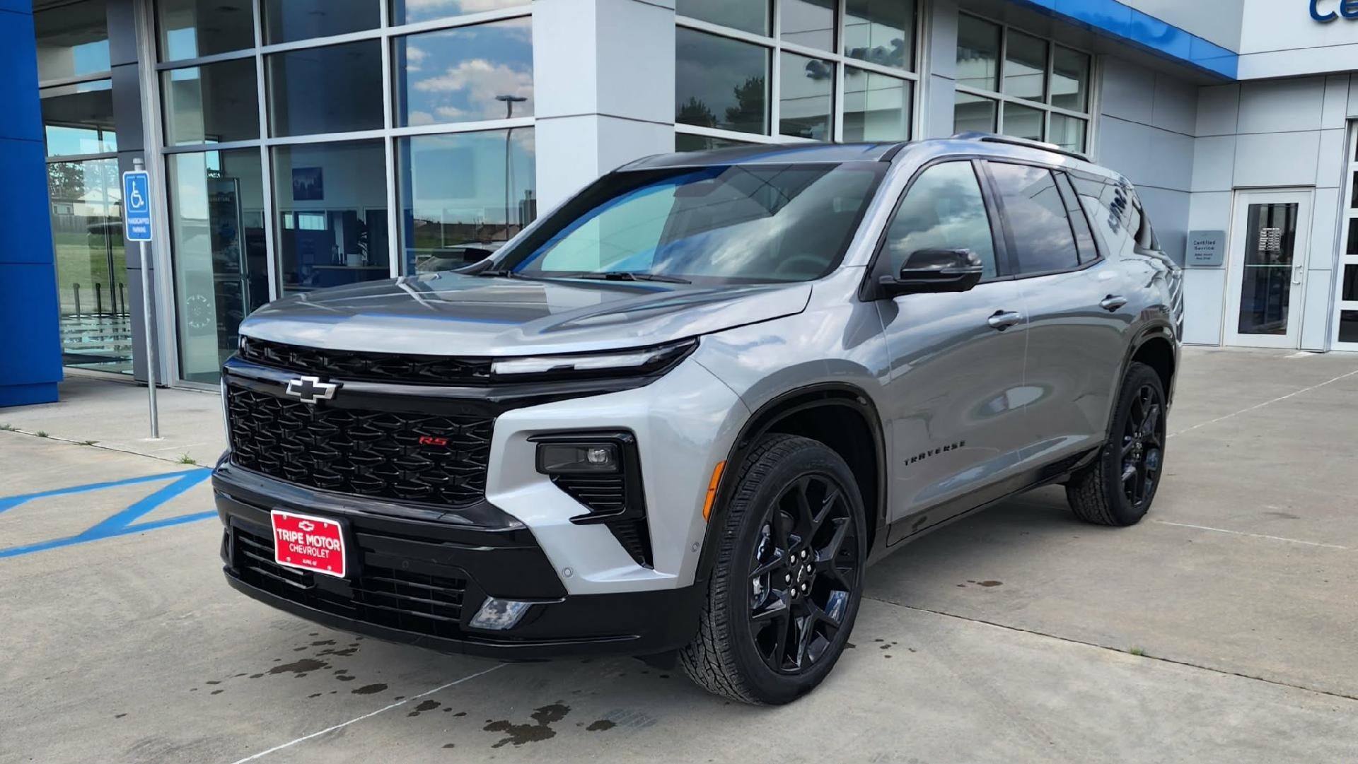 2026 Chevrolet Traverse RS in Sterling Gray Metallic — front three-quarter view