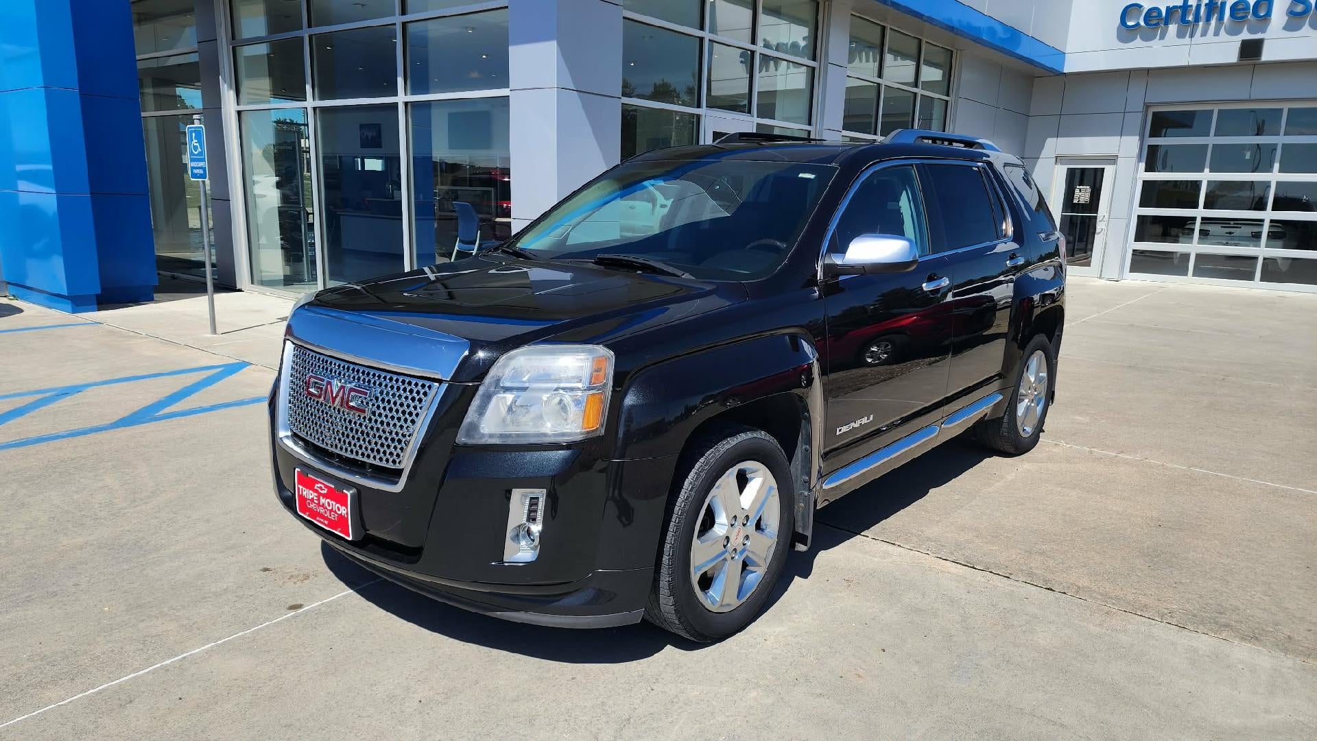 2015 GMC Terrain Denali in Carbon Black Metallic — front three-quarter view