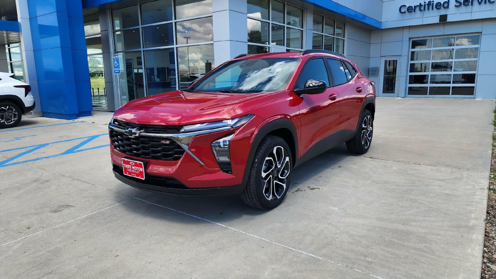 2026 Chevrolet Trax 2RS in Apex Red — front three-quarter view